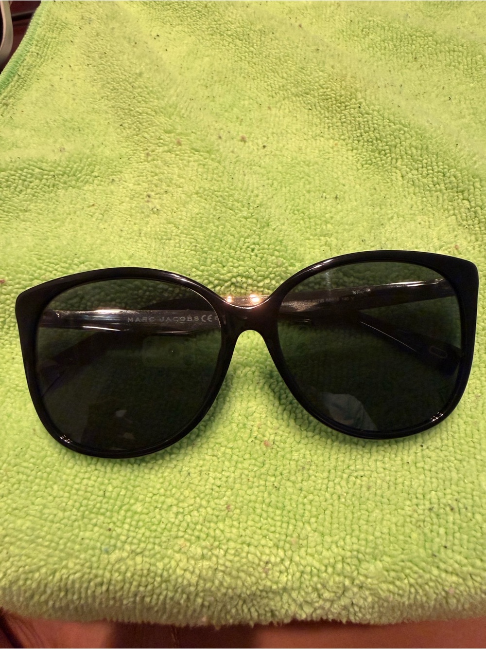 Marc Jacobs Black Oversized Cat-Eye Sunglasses